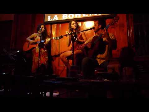 Clarão da Lua - Gabrielle Stein & Flavia Monteiro (Nazaré Pereira)