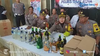 Razia Jelang Tahun Baru, Polisi Amankan Ratusan Petasan dan Botol Miras di Kota Tegal