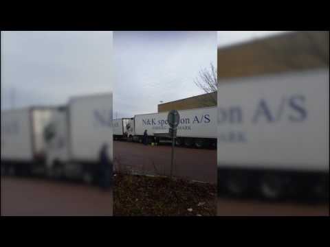 Parkerade lastbilar för oväsen i Helsingborg