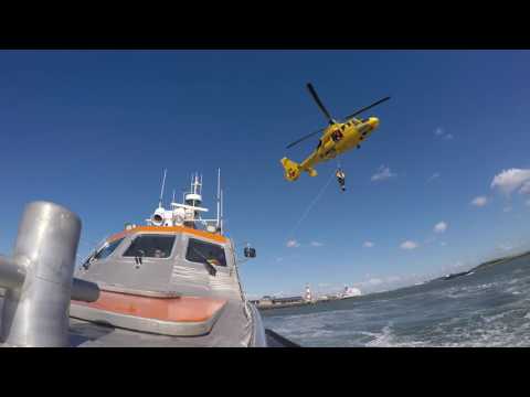 KNRM Hoek van Holland - Hoist Demo met NHV tijdens Berghaven Live