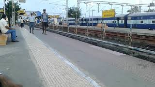 preview picture of video 'Rampurhat viswavarati frist passenger'