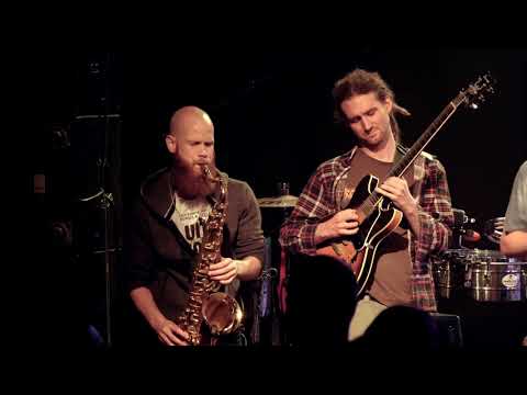 Route2Roots - 'The Pressure', live at the 1865