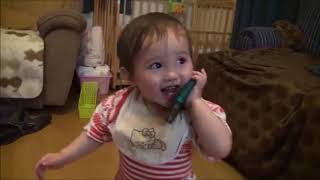 【ハプニング動画】赤ちゃんのお茶目なハプニング