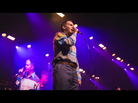 Dwayne Gretzky - I'm Gonna Be (500 Miles) (Proclaimers cover)