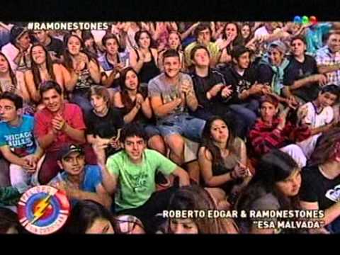 ROBERTO EDGAR CON LOS RAMONESTONES - ESA MALVADA