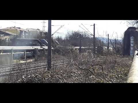 trenul IR 1655 Bucuresti nord - Bacau - Suceava nord trece cu locomotiva EA 131 (28.02.2021)