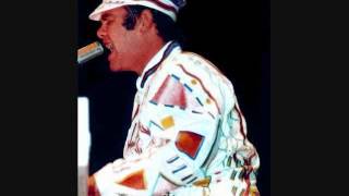 9. White Lady White Powder (Elton John - Live in Toledo 9/28/1980)