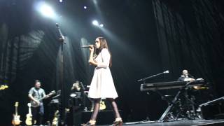 Julieta Venegas - &quot;Otra Cosa&quot; clip Ingles live @ Nokia Theatre L.A. 3-5-11