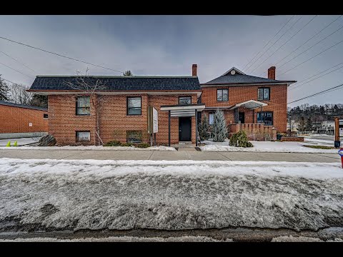 33 King St W, Bolton