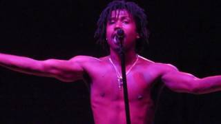 Raury - &quot;Crystal Express&quot; (Live at Northeastern)