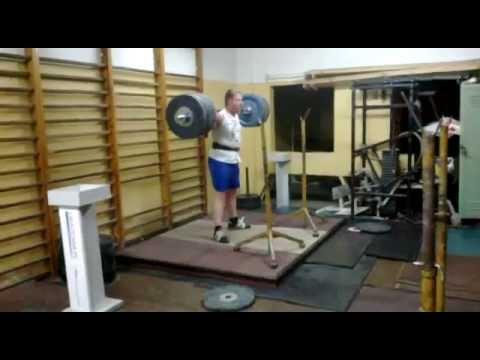 Przysiad z tylu 216 kg