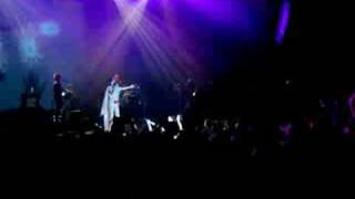 BRAZILIAN GIRLS perform "Don't Stop" live with a pregnant Sabina