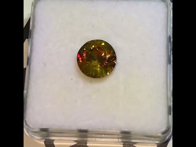 سفين باكستاني طبيعي (غير معالج) 4.9 قيراط