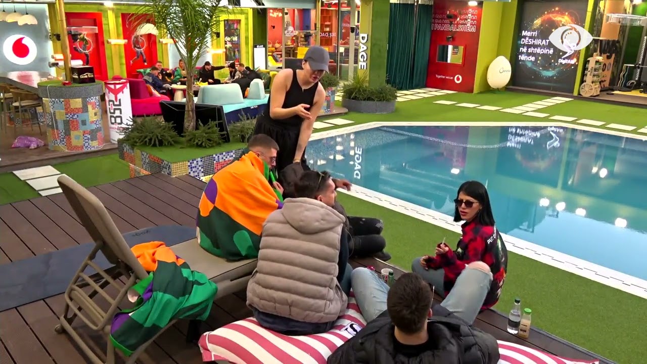 Ledjona i flet, Gabriele: Shumë bukur, vetëm mami më flet kështu...