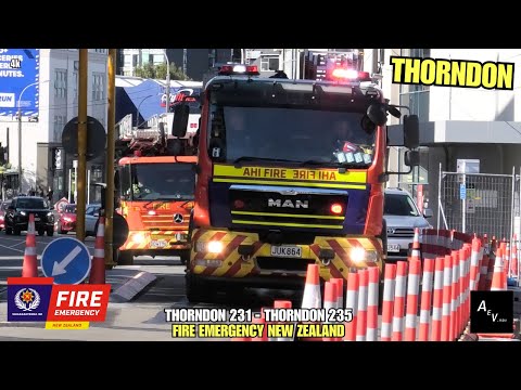 ⁴ᴷ FIRE EMERGENCY NEW ZEALAND FENZ - Thorndon 231 and Thorndon 235 responding to an alarm sounding