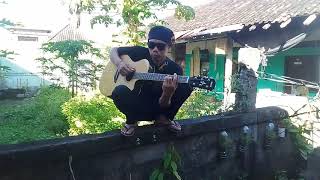 Download lagu Bu desak mebalih bola(lagu berpantun) mp3