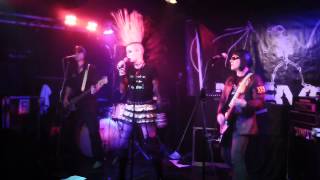 The Nerves (Female fronted Punk Stuttgart) Coffin Live @ Sound-n-Arts (Bamberg) 04102013