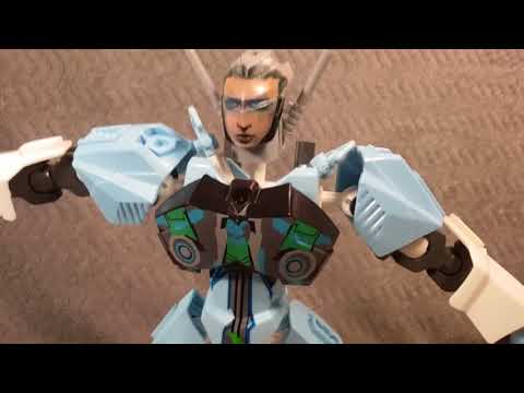 Bionic Bootleg Reviews: Baby Blue Boy (LEGO BIONICLE knockoff)