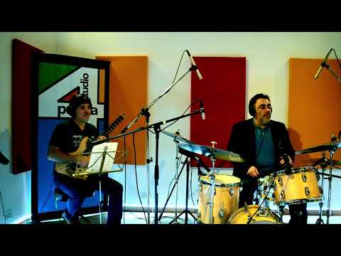 Juampy Juarez Trio plays "How high the moon" (feat.Oscar Giunta on drums and Flavio Romero on bass)