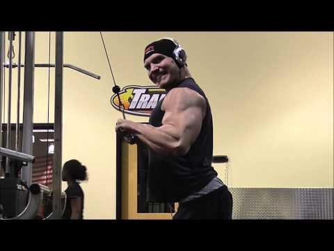 Triceps Training - Straight Bar Cable Extension