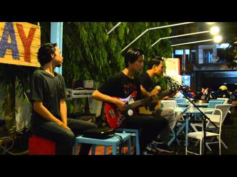 The Rain - Gagal Bersembunyi @Playground_caffe