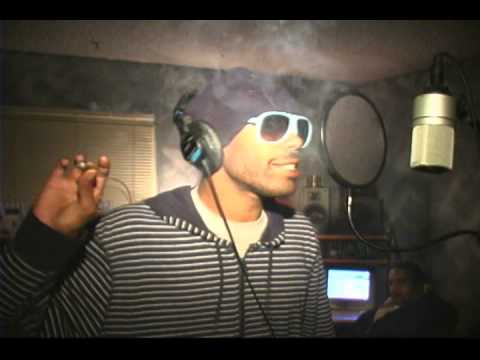 A DAY IN THE LIFE OF SANDMAN NEGUS PT 5 IN STUDIO WITH DAD OWE AND SHOWBIZNESS