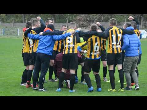 (28.10.2017) Klasa O: Zamet Przemków - Kuźnia Jawor 1:2 - Radość po meczu (1/2)