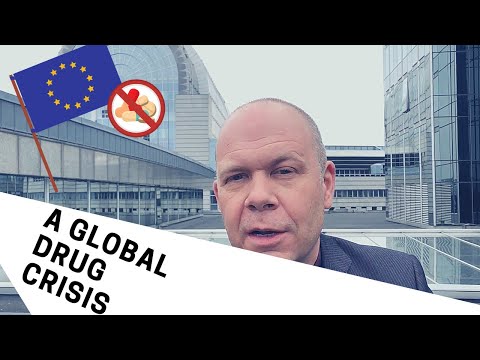 Jak wygląda terapia z użyciem MDMA? Dr. Ben Sessa