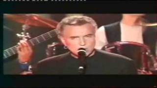 Bernard Lavilliers : "Petit" chant direct & stéréo.wmv