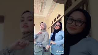 Download lagu Awek tudung mp3 Download lagu Awek tudung mp3