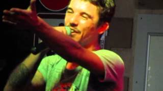 MORENO - Col sorriso.