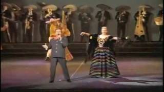 Rocío Dúrcal y Juan Gabriel - La gitana - 1997