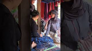 Download lagu VISITOR LOOKS LIKE THE LATE JULIA PEREZ #juliaperez #jupe #looks like an artist #rumsyah #baduy #... mp3