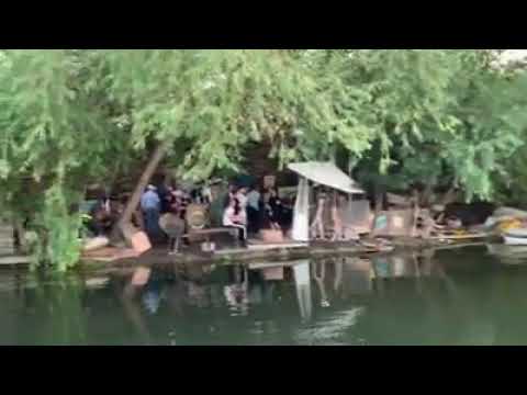 Hackney boat Goosebumps