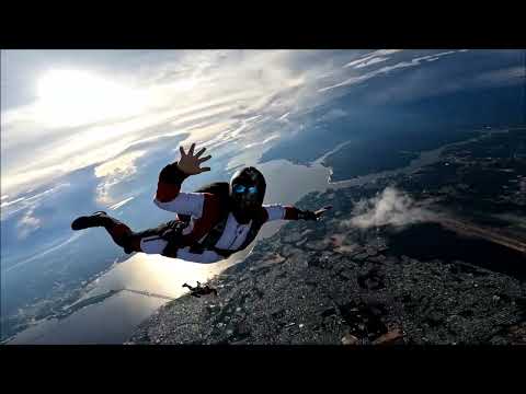Salto de Paraquedas (FQL) em Manaus Amazonas do atleta Ronny Andrews na Vertical Fly