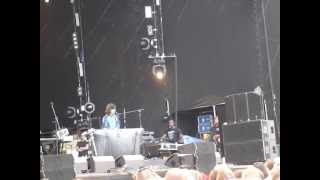 Bat For Lashes - Travelling Woman (Live @ Moscow)