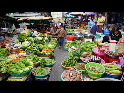 Evening Street Market Scene @Chbar Ampov – Plenty Various Street Food Selling On The Street