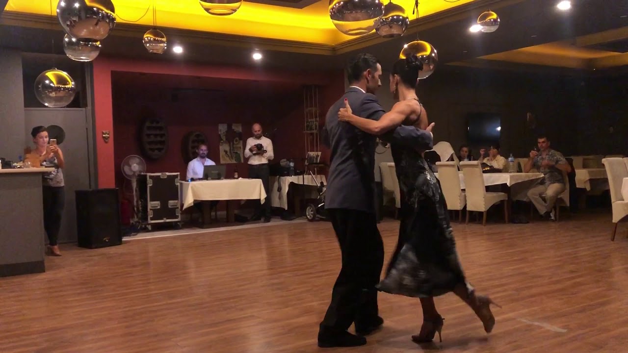 Pelin & Miguel Calvo - Dos Corazones (Vals)