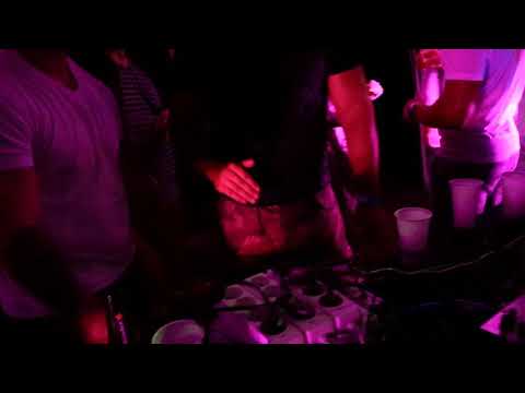 Zee aka. Jaffa Surfa playing ARCNPRGS "pipiliget" 2017/08/19