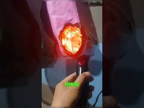 Не может расстаться с феном 😄