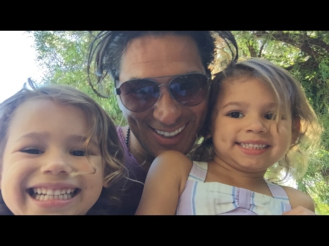 Live da Sacramento happy birthday Layla &Emelia