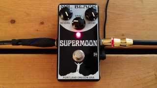 Video thumbnail for 5 Minutes with the Mr. Black Supermoon - Pedal Demo by Ryan Kiesshauer