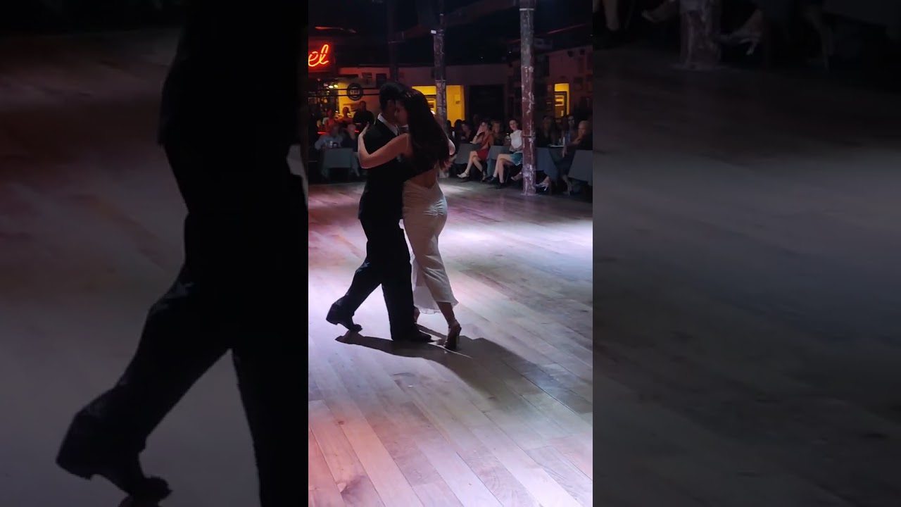 Video thumbnail for Azabache - Raul Beron - Victoria Olivella y Agustin Rojas