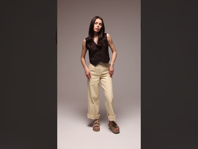 Чоботи жіночі шкіряні байка хутро 592641 Чорний Сандалі жіночі замш 591992 Бежеві