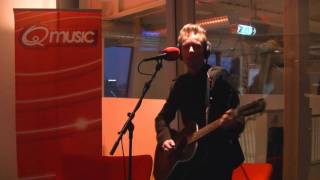Mads Langer - You&#39;re Not Alone (live bij Q-music)