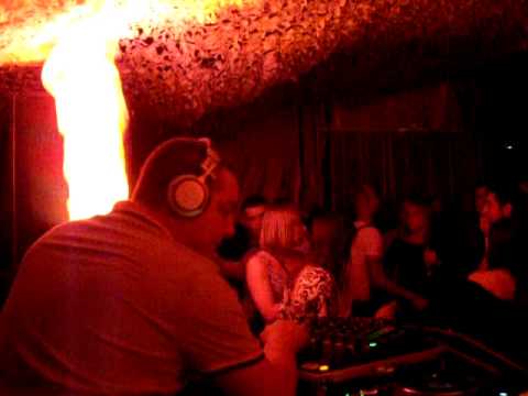 Scott Bond playing Jam & Spoon - Odyssey To Anyoona at Bakers Reunion, Fri 16th Oct 2009