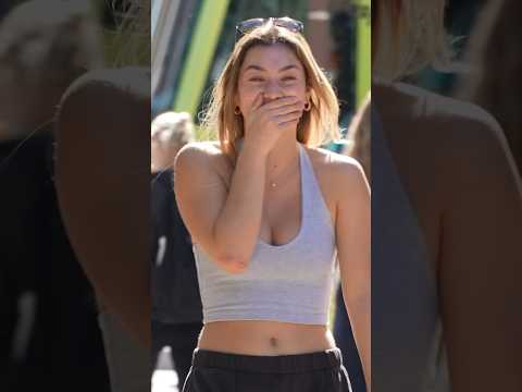 She couldn’t help laughing 😂