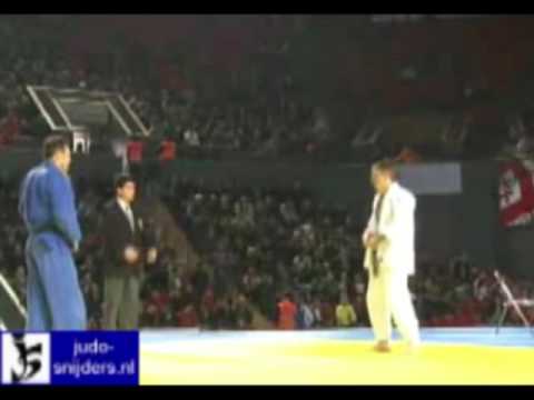 Judo 2009 Tbilisi: Alarza (ESP) - Bauza (LTU) [-90kg].