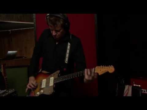APPROXIMATELY NELS CLINE - Clip of Cline Performing "Compromise"