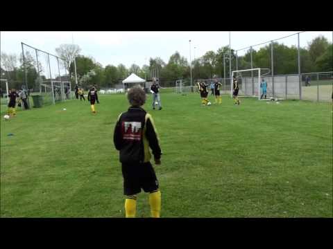Warming up Woudenberg C1 internationaal toernooi U14 2013